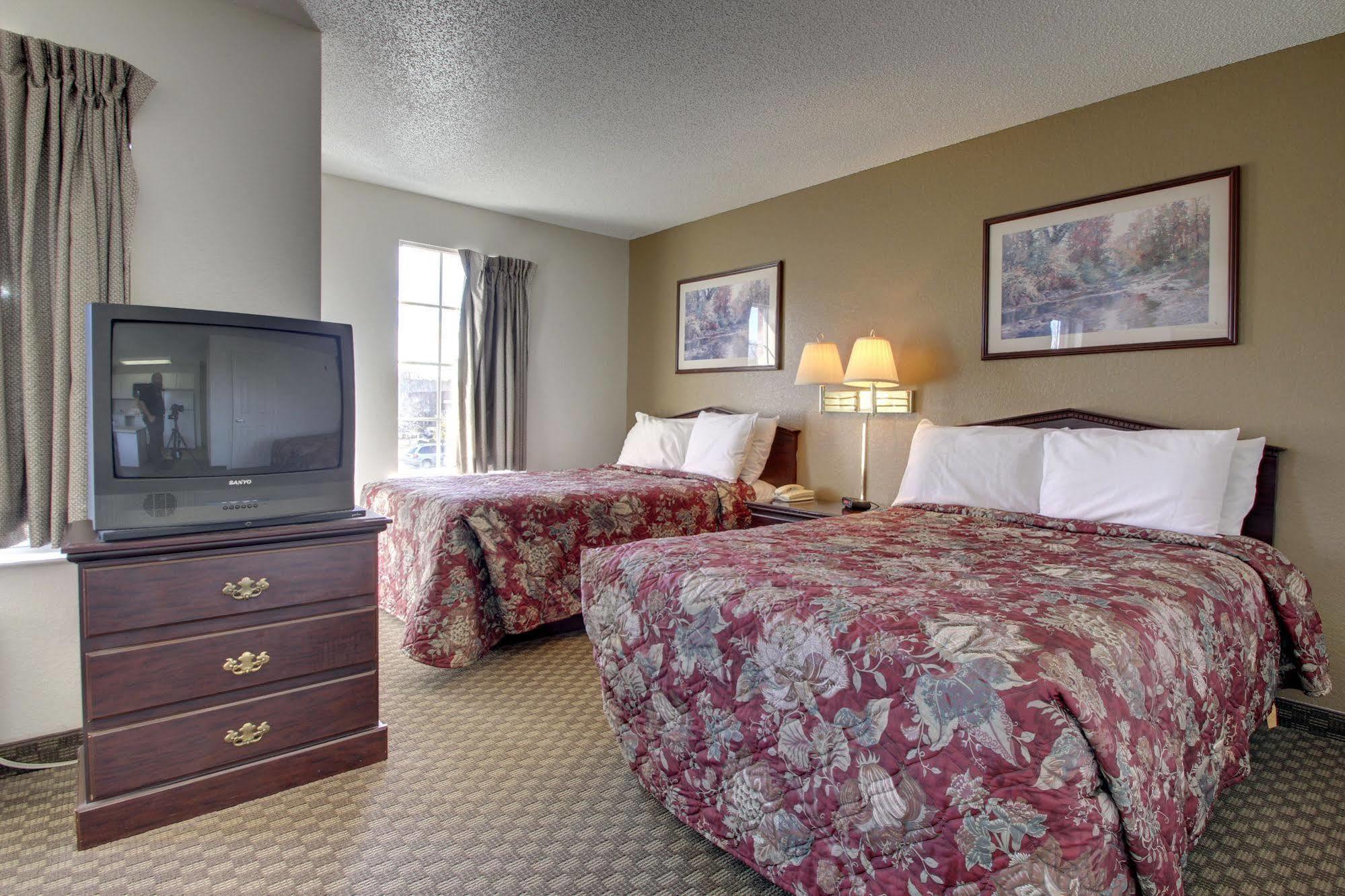 Intown Suites Extended Stay Greensboro Nc - Airport Zewnętrze zdjęcie